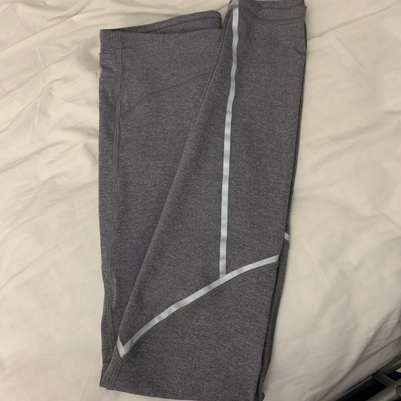 gray lululemon leggings - Picture 1 of 5